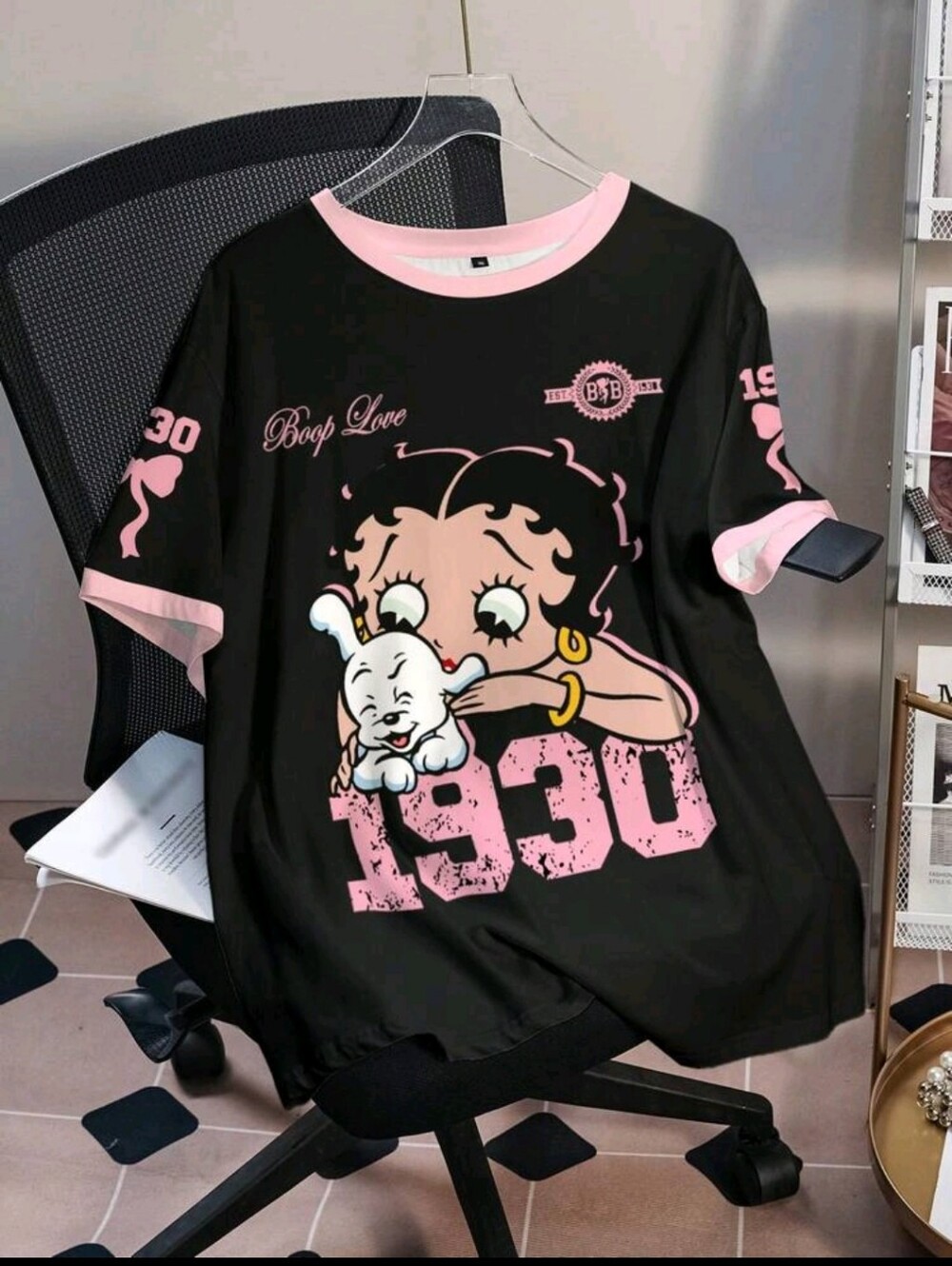 PRICE DROP👇🏼Betty Boop Black and Pink Short Sleeve Graphic Tee
